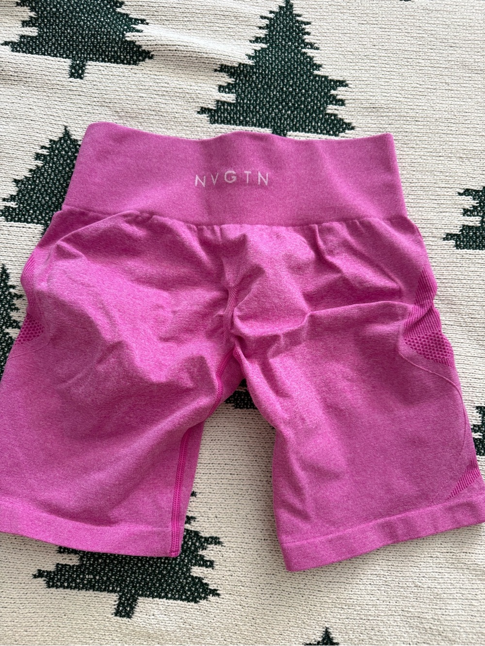 NVGTN Women's Hot Pink Seamless Athletic Bike Shorts